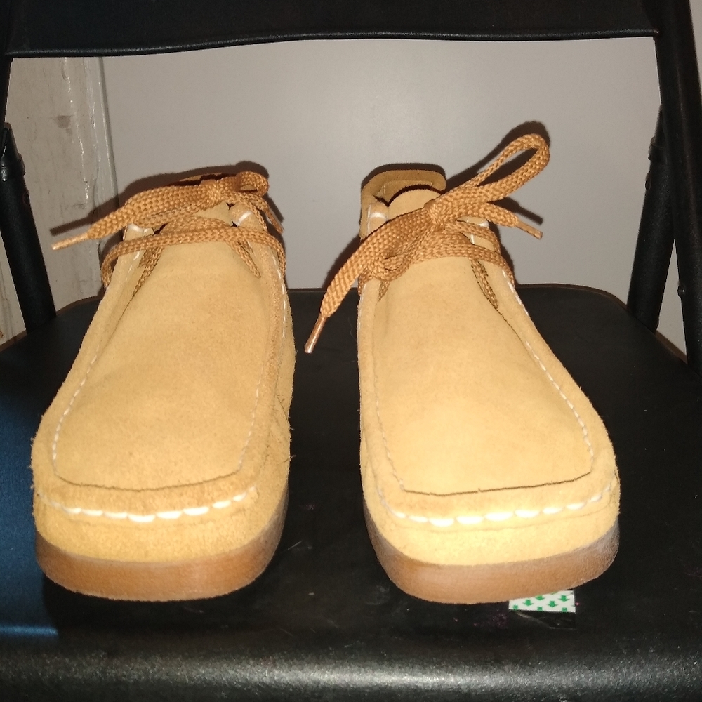 Light brown wallabee shoe